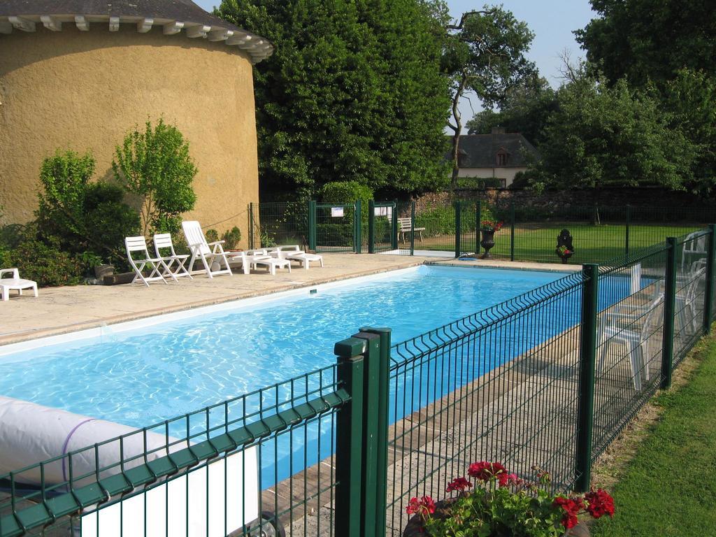 Chateau Du Golf De La Freslonniere Le Rheu Bagian luar foto